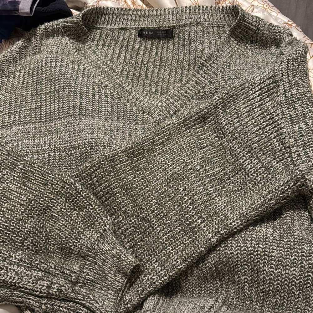 Green knitted Sweater